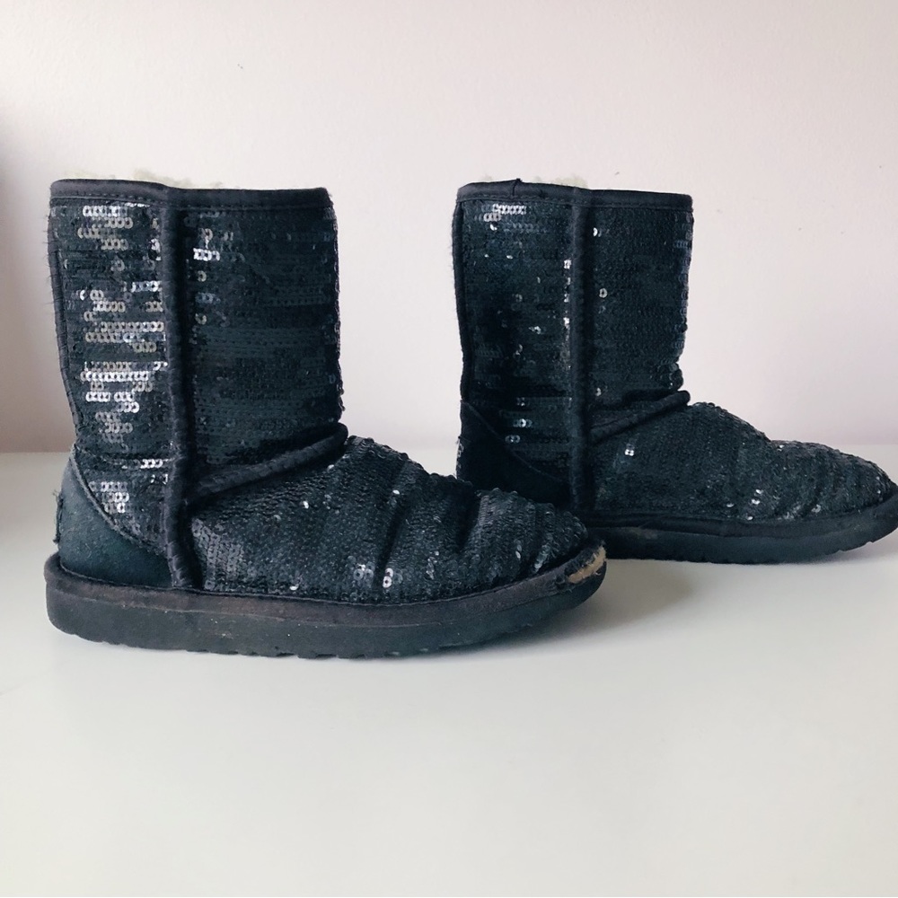 Girls sequin Ugg boots size 13